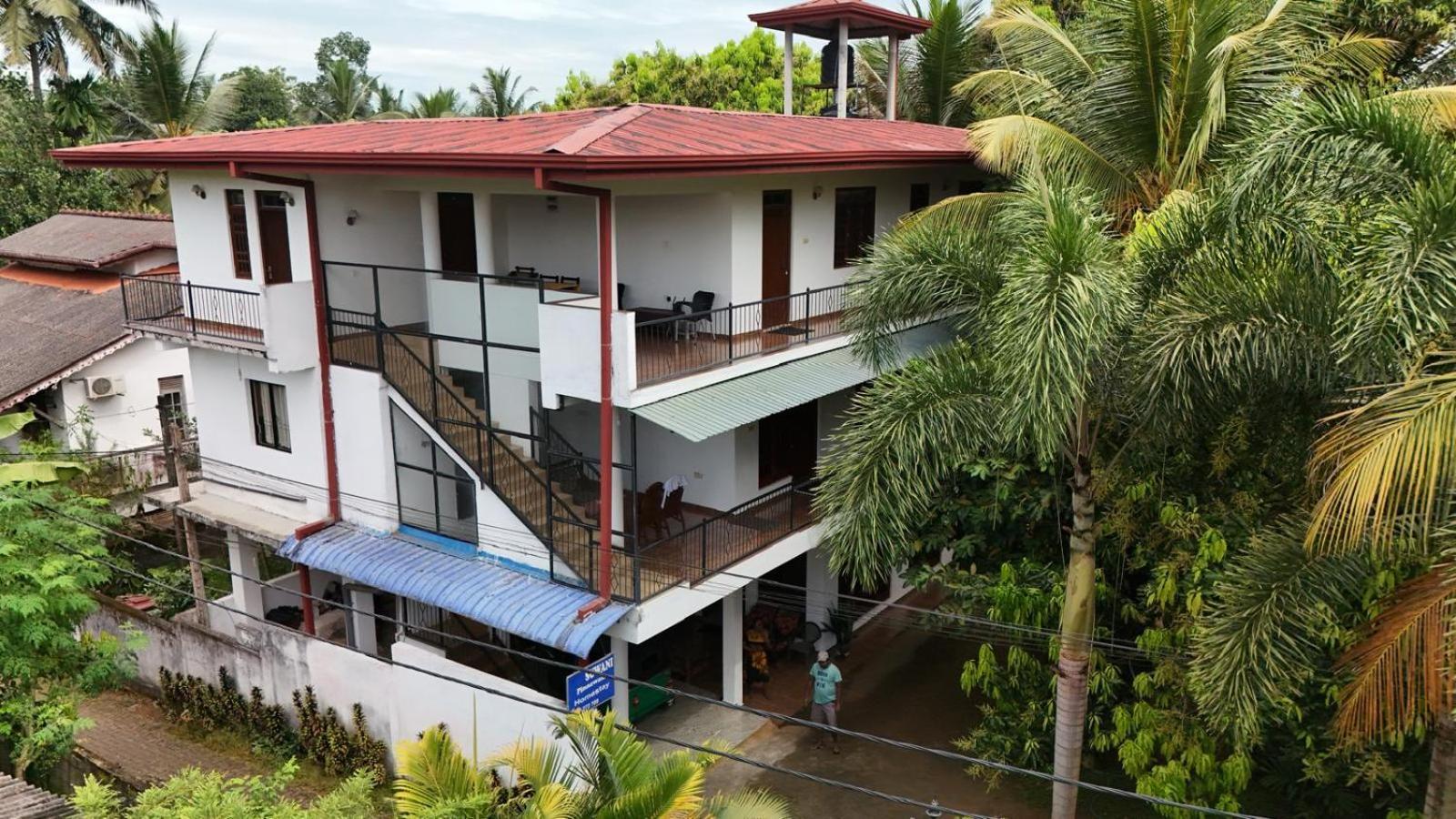 Suwani Pinnawala Homestay 외부 사진