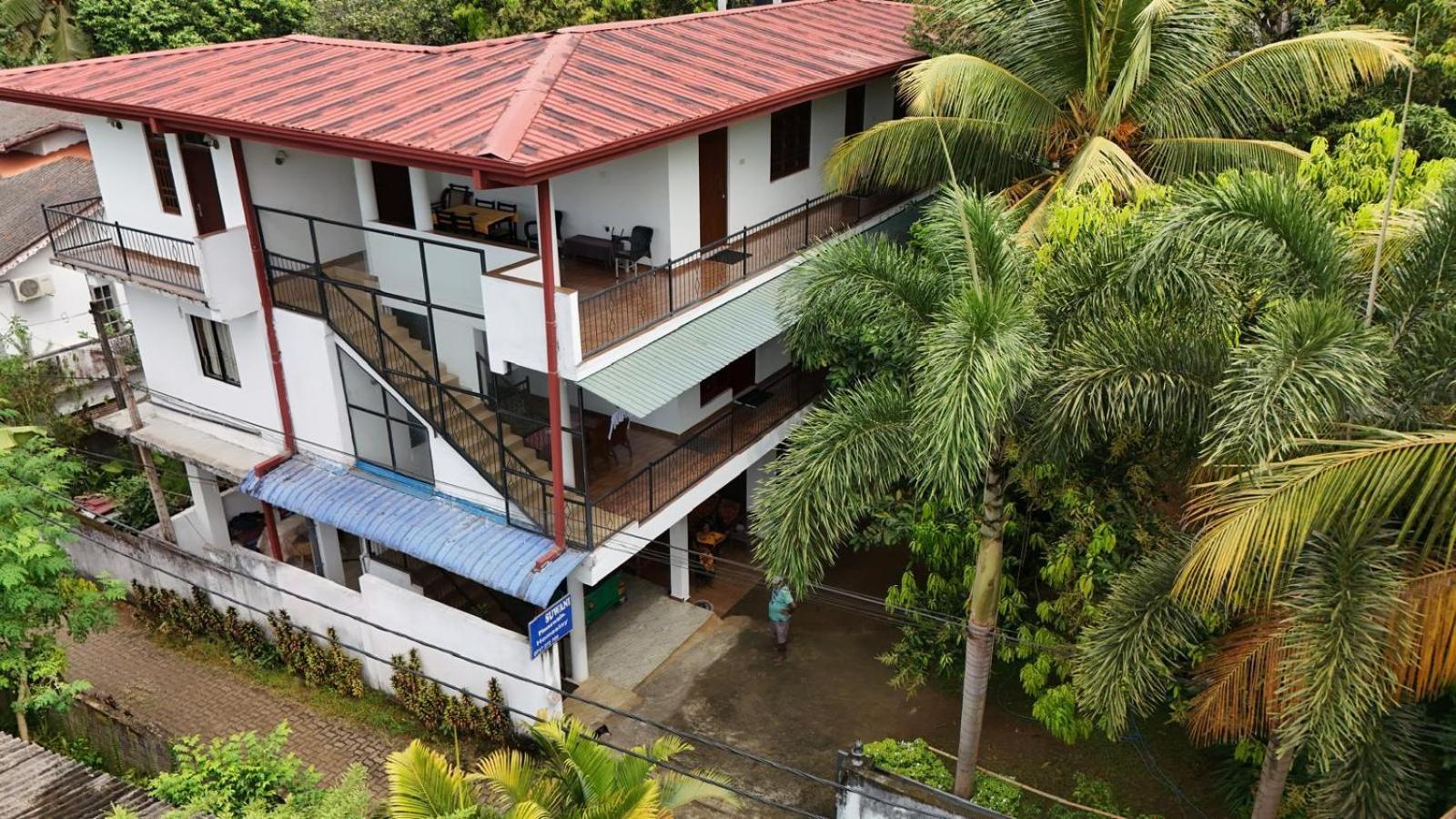 Suwani Pinnawala Homestay 외부 사진