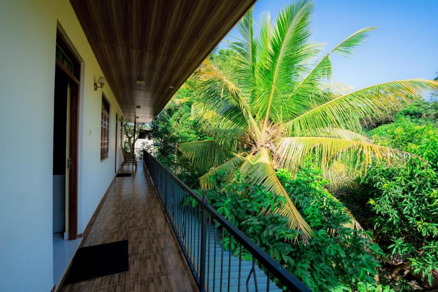 Suwani Pinnawala Homestay 외부 사진