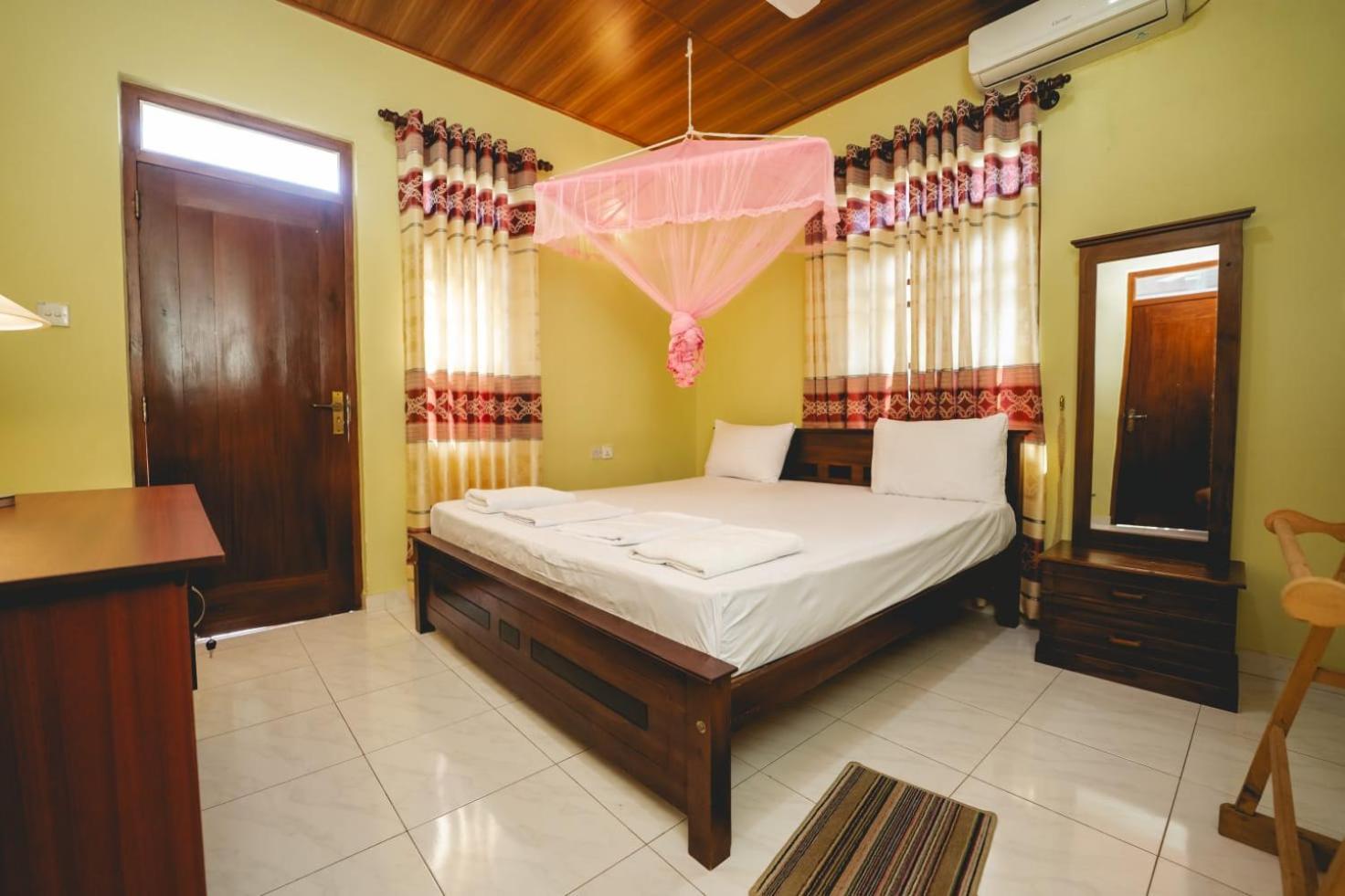 Suwani Pinnawala Homestay 외부 사진