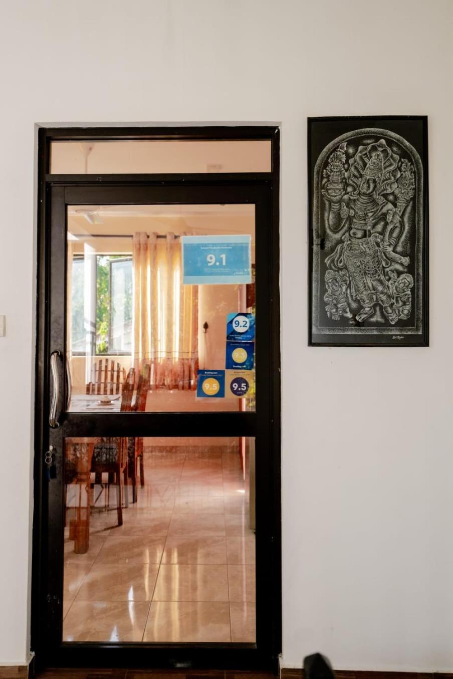 Suwani Pinnawala Homestay 외부 사진