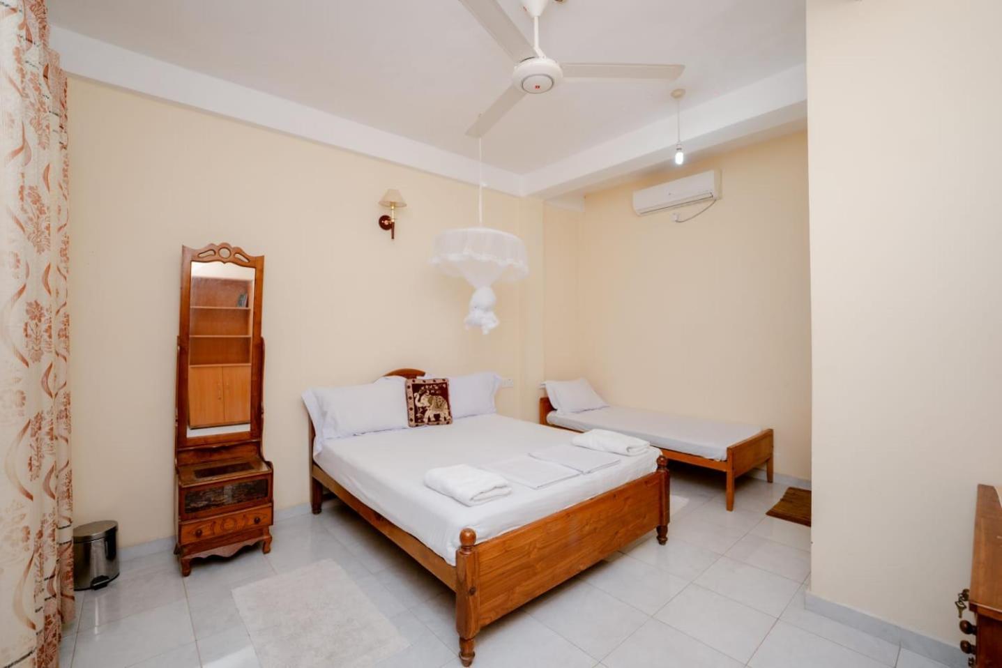 Suwani Pinnawala Homestay 외부 사진