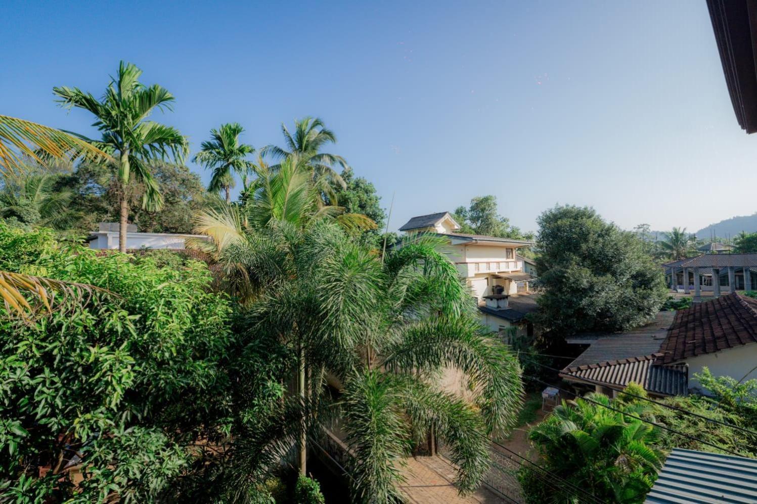 Suwani Pinnawala Homestay 외부 사진
