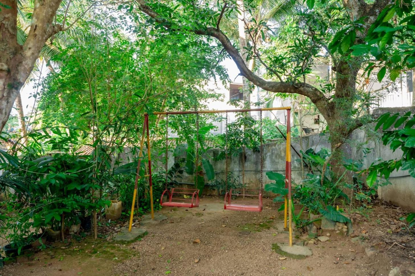 Suwani Pinnawala Homestay 외부 사진