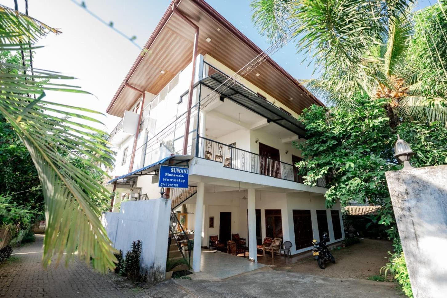 Suwani Pinnawala Homestay 외부 사진