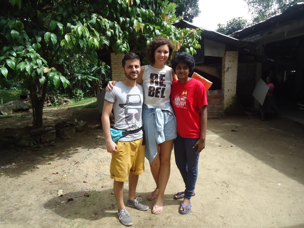 Suwani Pinnawala Homestay 외부 사진