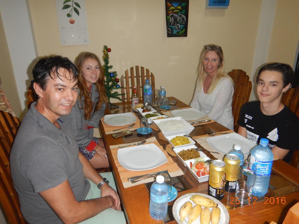 Suwani Pinnawala Homestay 외부 사진