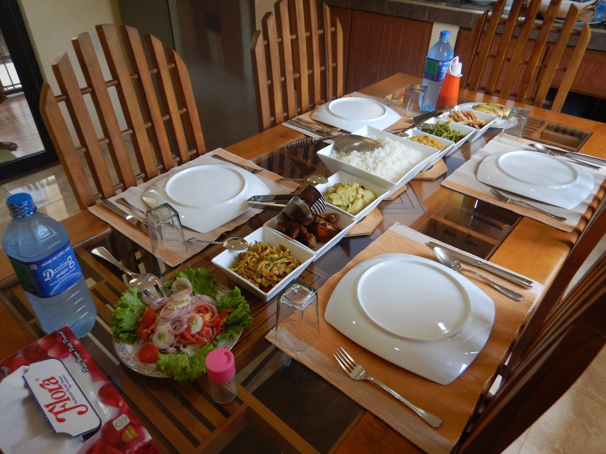 Suwani Pinnawala Homestay 외부 사진